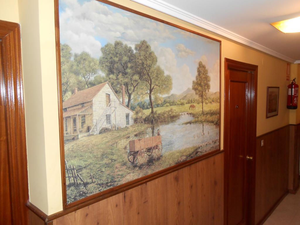 Hostal Restaurante El Abuelo Trobajo Del Camino Exterior foto