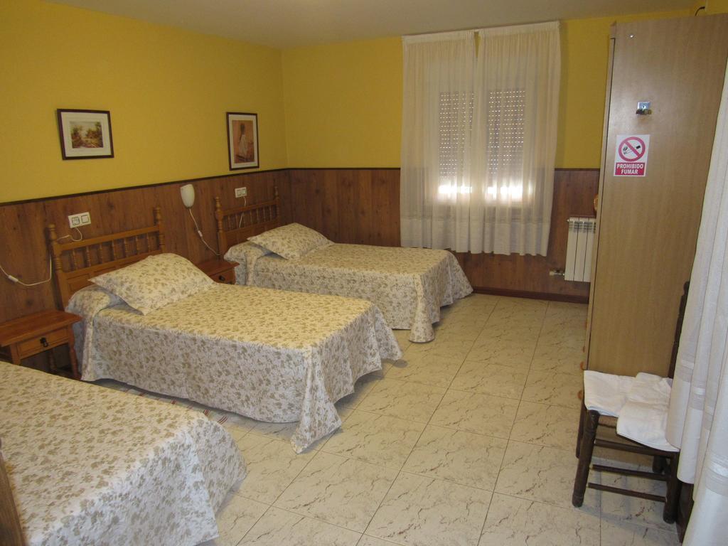Hostal Restaurante El Abuelo Trobajo Del Camino Exterior foto