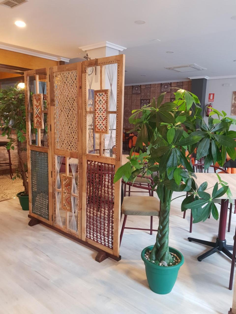 Hostal Restaurante El Abuelo Trobajo Del Camino Exterior foto